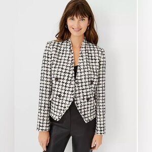 Ann‎ Taylor Blazer Size 2 Chic Black & White Fringe Tweed Women's Jacket